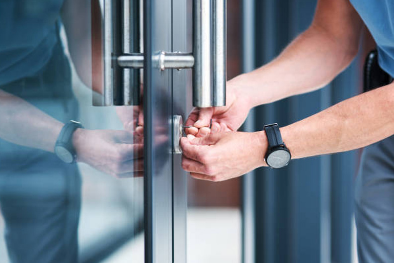 Deur open laten maken